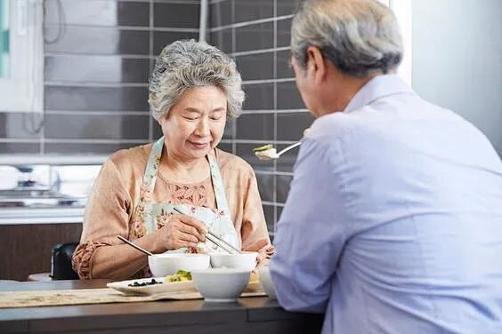 從“易食”到“精準(zhǔn)”，銀發(fā)健康食品創(chuàng)新趨勢